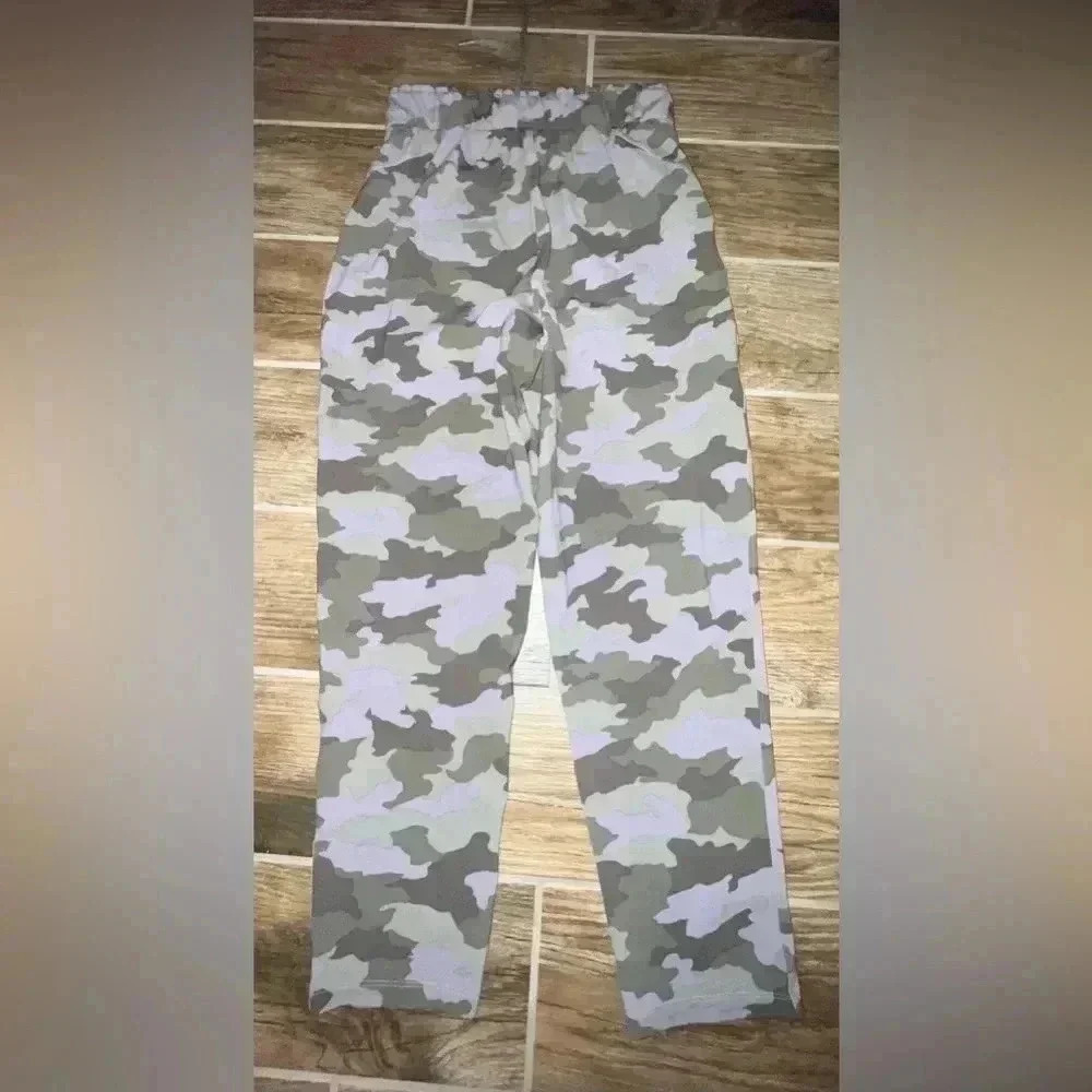 Lululemon Keep Moving High Rise Camouflage Pants - Picture 2 of 4
